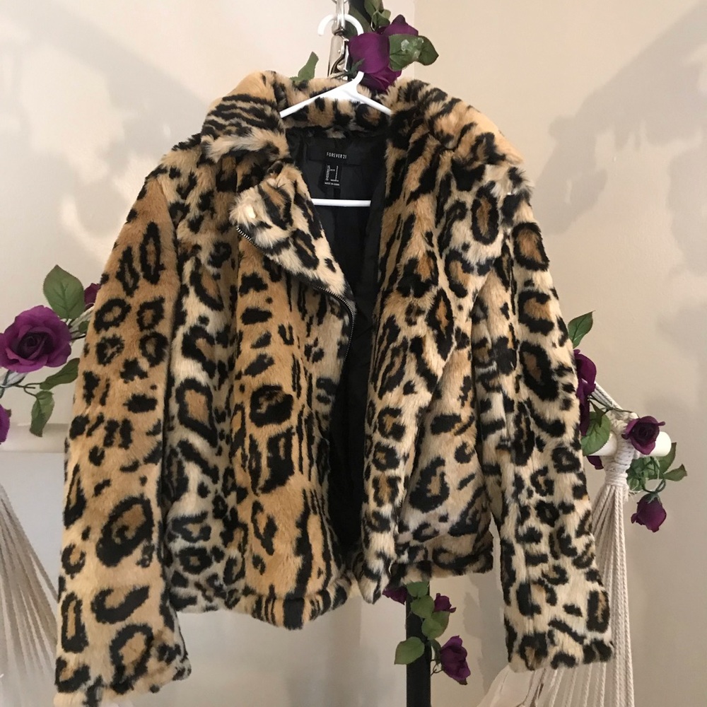 Fuzzy cheetah bomber jacket with zip up